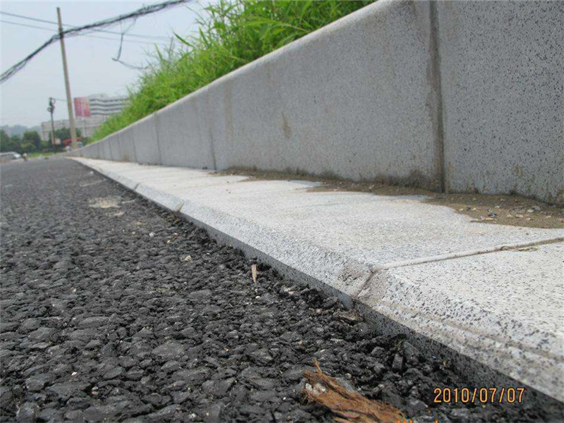 芝麻灰石材路沿石工程 芝麻灰石材路沿石工程